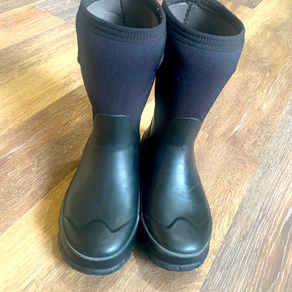 BOGS unisex black waterproof boots
